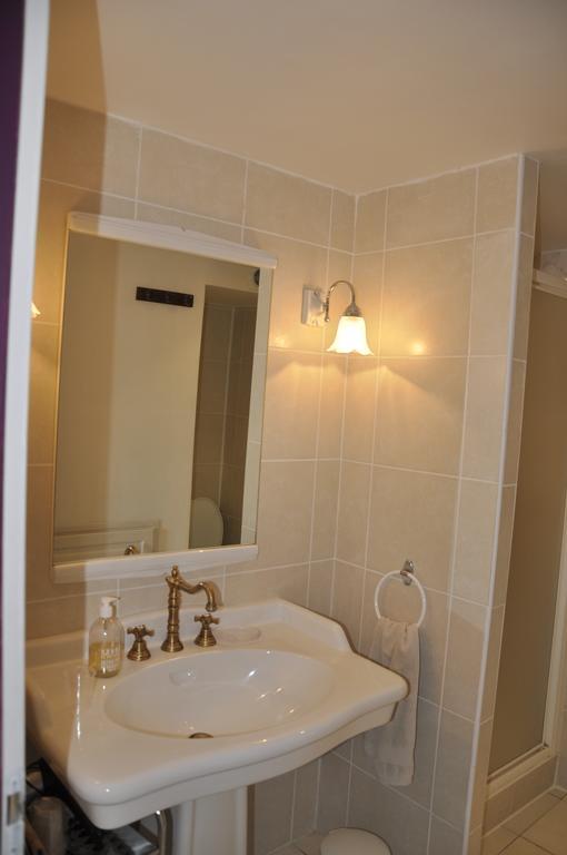 Bed and Breakfast Les Cigales Charols Esterno foto