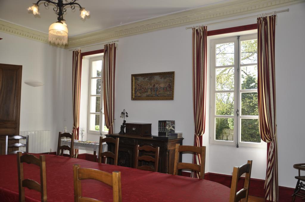 Bed and Breakfast Les Cigales Charols Esterno foto