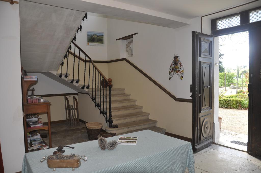 Bed and Breakfast Les Cigales Charols Esterno foto