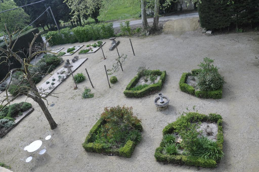 Bed and Breakfast Les Cigales Charols Esterno foto