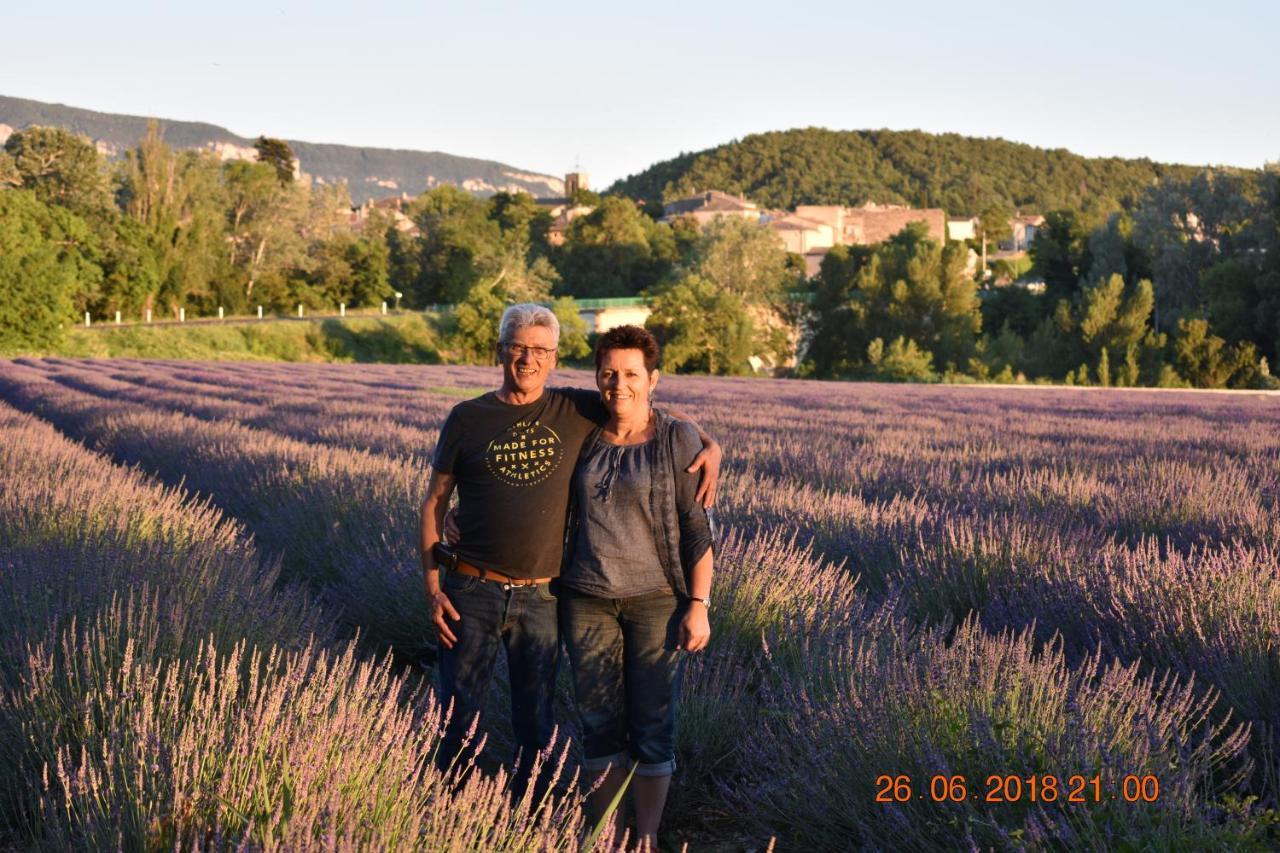 Bed and Breakfast Les Cigales Charols Esterno foto